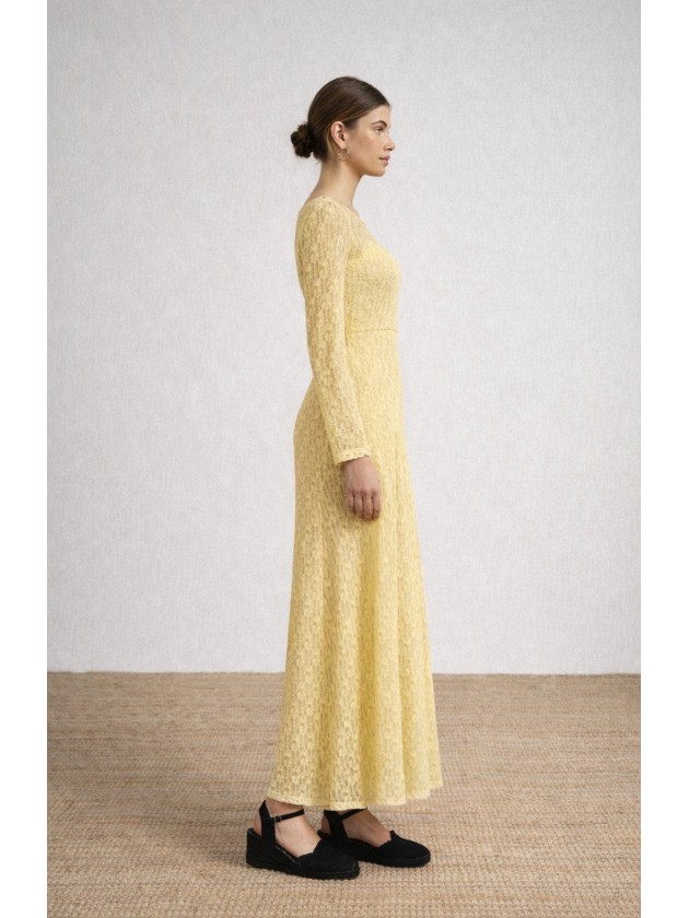 Long dress with lace and round neckline