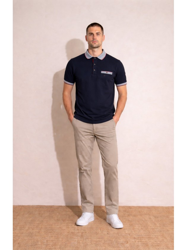 Polo shirt with contrasting collar Polo shirt with contrasting collar