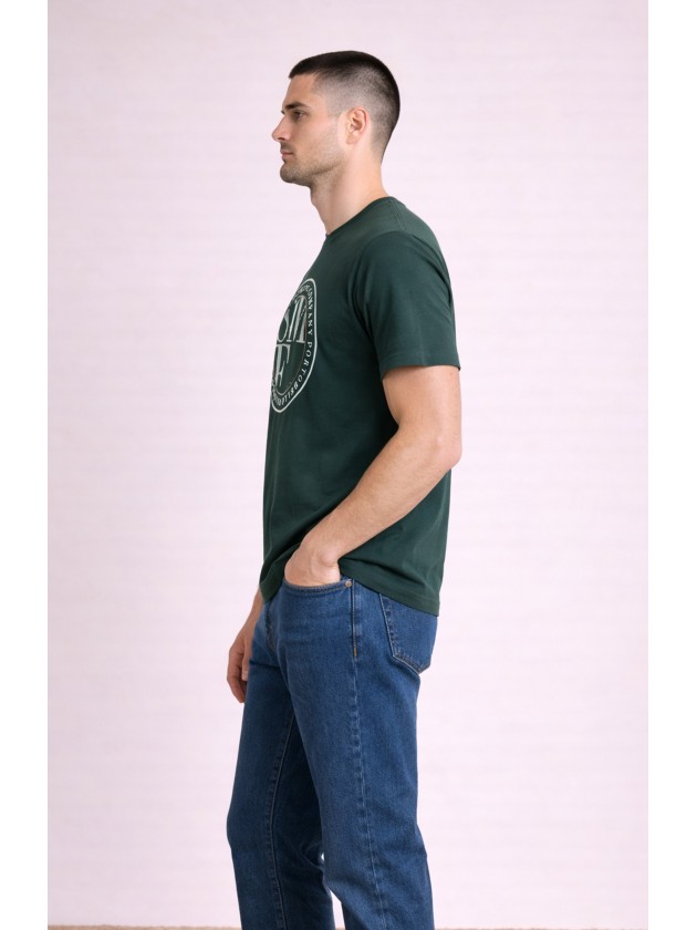 Printed t-shirt with graphic design