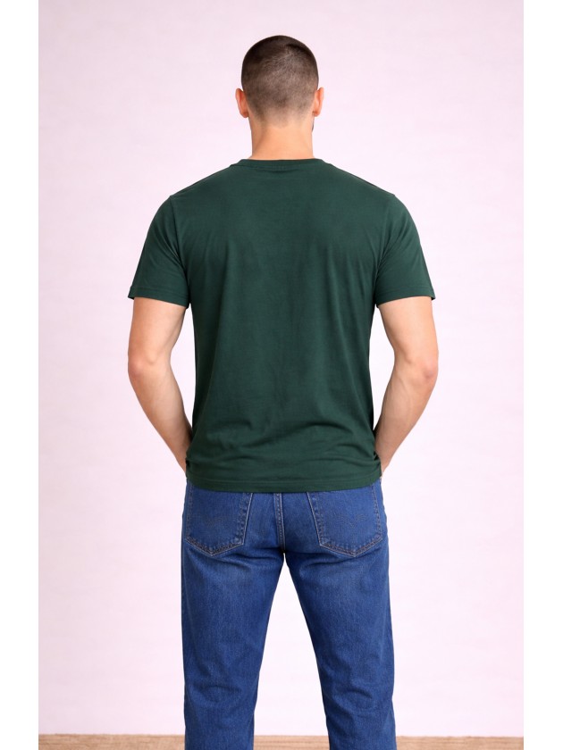 Printed t-shirt with graphic design