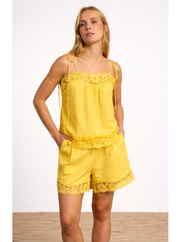 Cotton shorts with english embroidery Cotton shorts with english embroidery