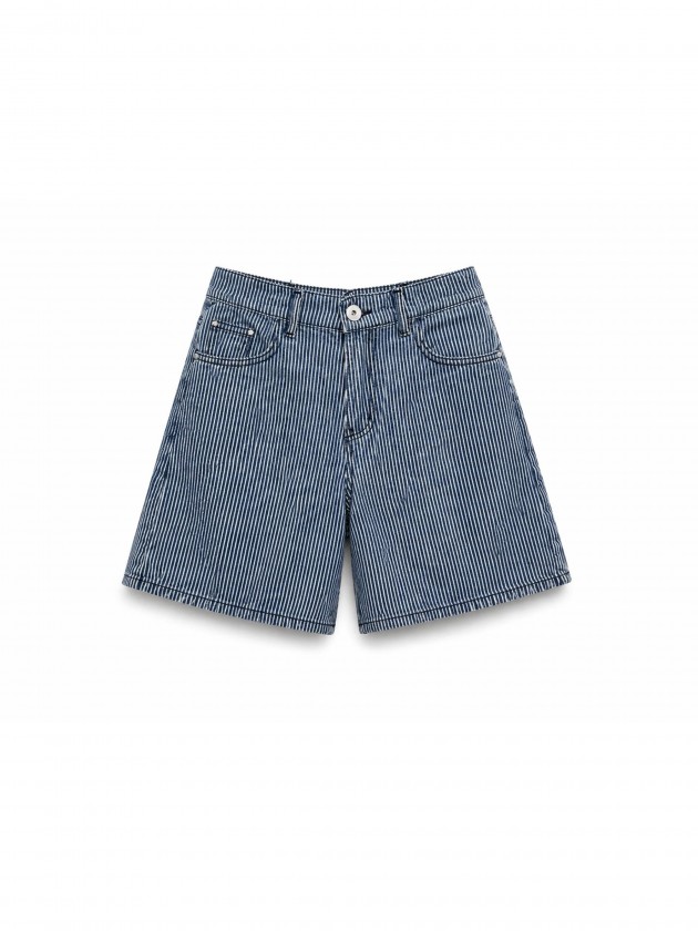 Regular fit denim shorts Regular fit denim shorts