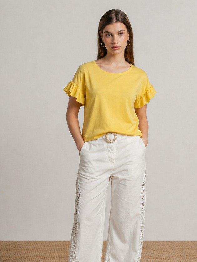 Regular fit cotton t-shirt. Regular fit cotton t-shirt.