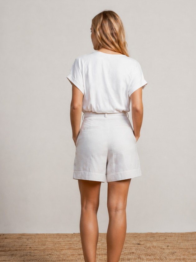 Fluid-cut t-shirt in lightweight fabric Fluid-cut t-shirt in lightweight fabric