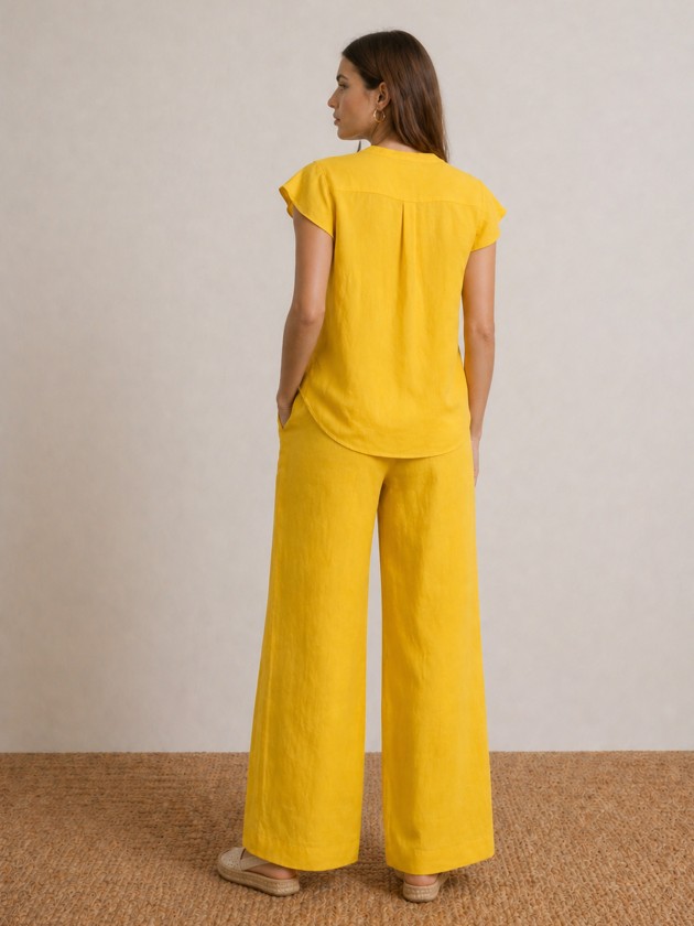 Flowy, wide-leg linen trousers Flowy, wide-leg linen trousers