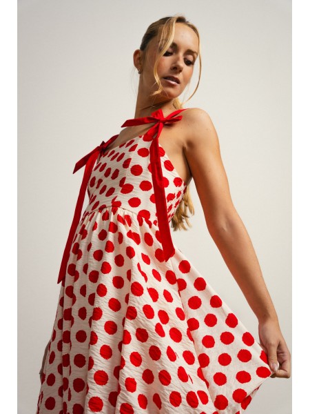 Dress with polka dots in a balloon
