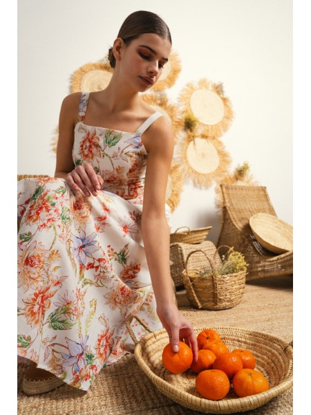 Strappy dress with print.