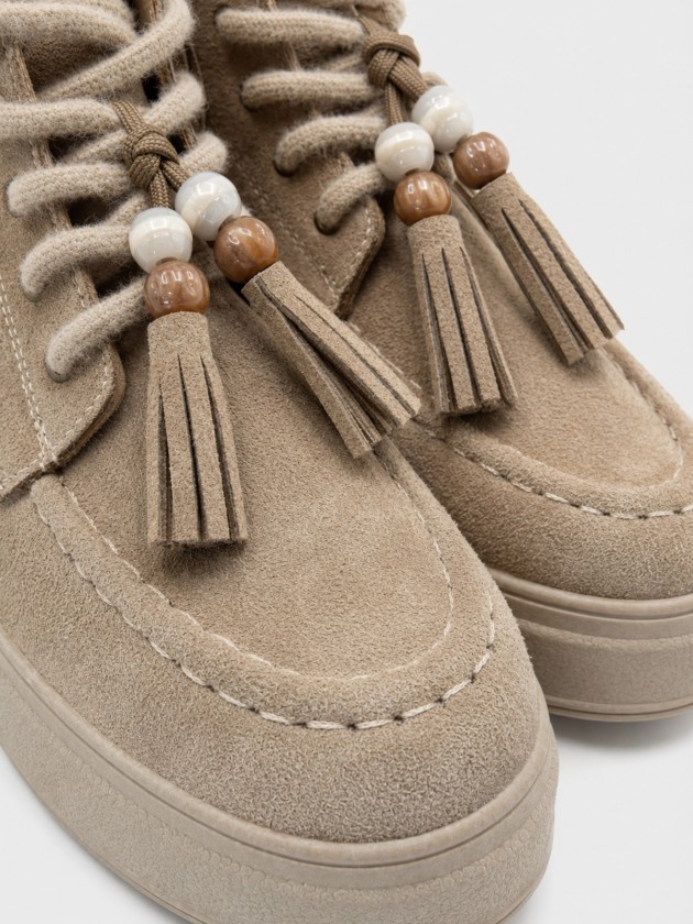 Platform boots