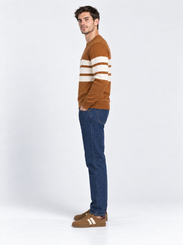 Sweater with embossed stripes Sweater with embossed stripes