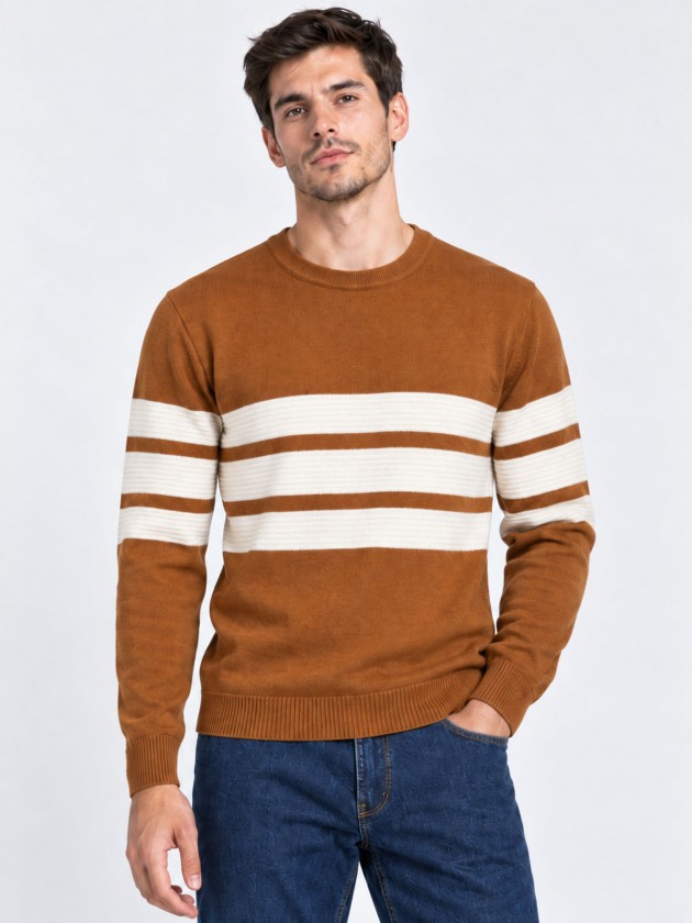 Sweater with embossed stripes Sweater with embossed stripes