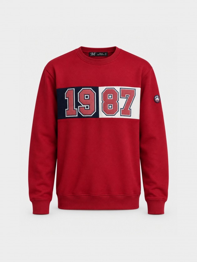 Polo piquet com gola reta e textura perfurada
