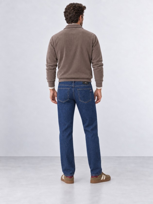 Sweater with zipper