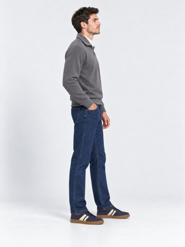 Sweater with zipper