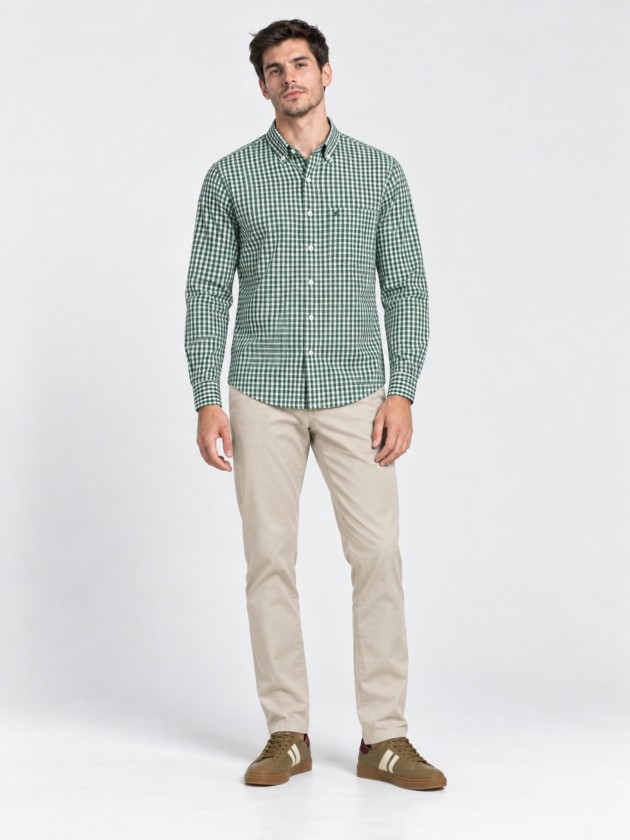 Chemise � carreaux coupe classique