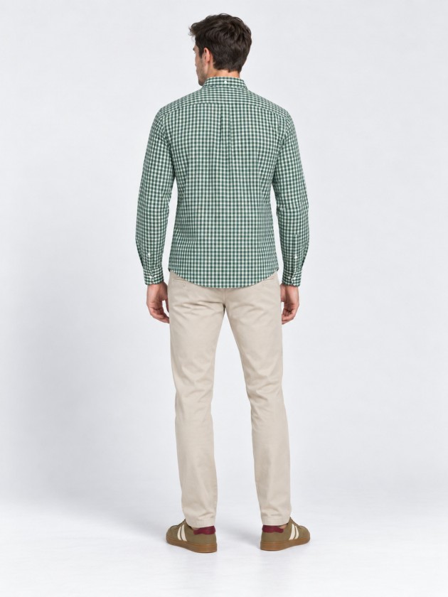 Chemise � carreaux coupe classique