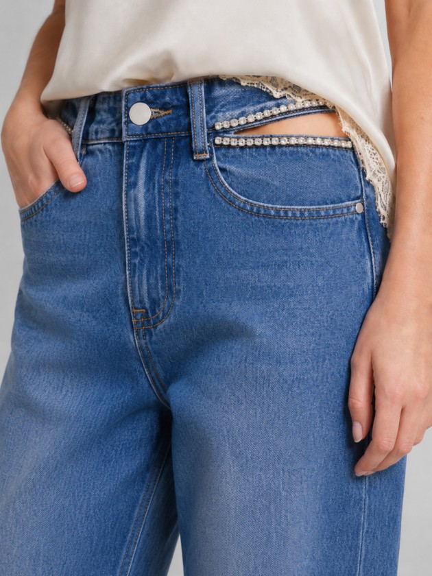 Jeans with shiny applications