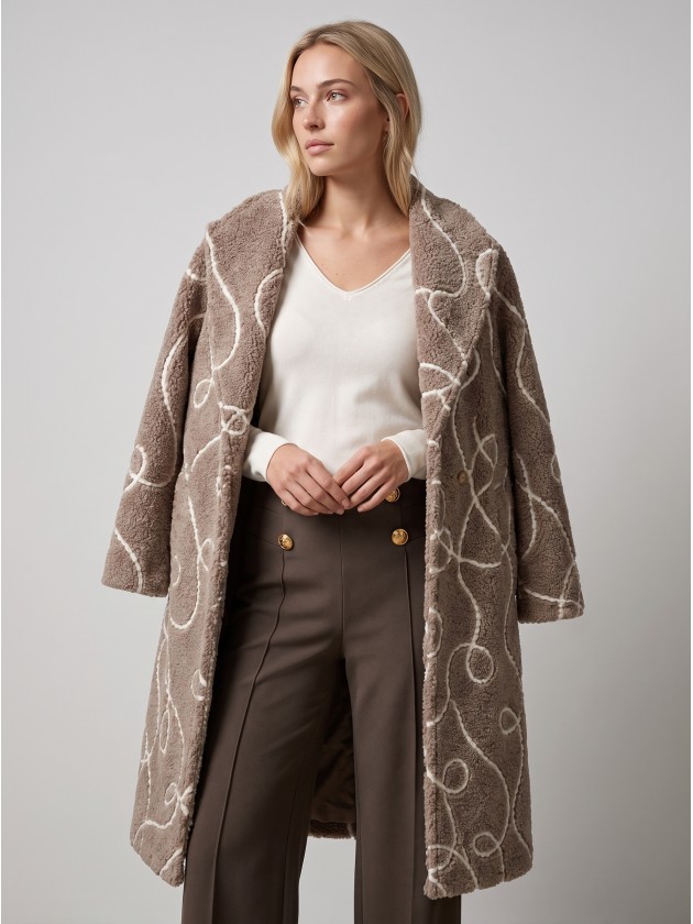 Long embroidered coat Long embroidered coat