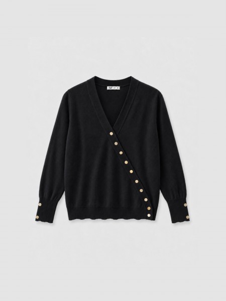 Cache-cache en tricot avec boutons dor�s.