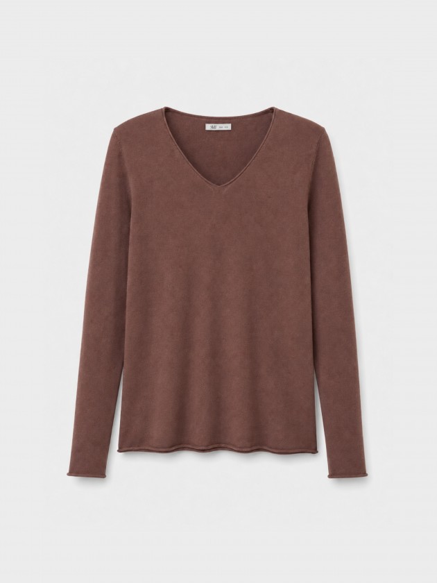Knitted sweater with a v-neck Knitted sweater with a v-neck