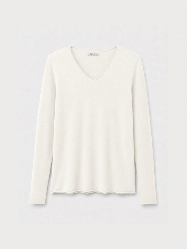 Knitted sweater with a v-neck