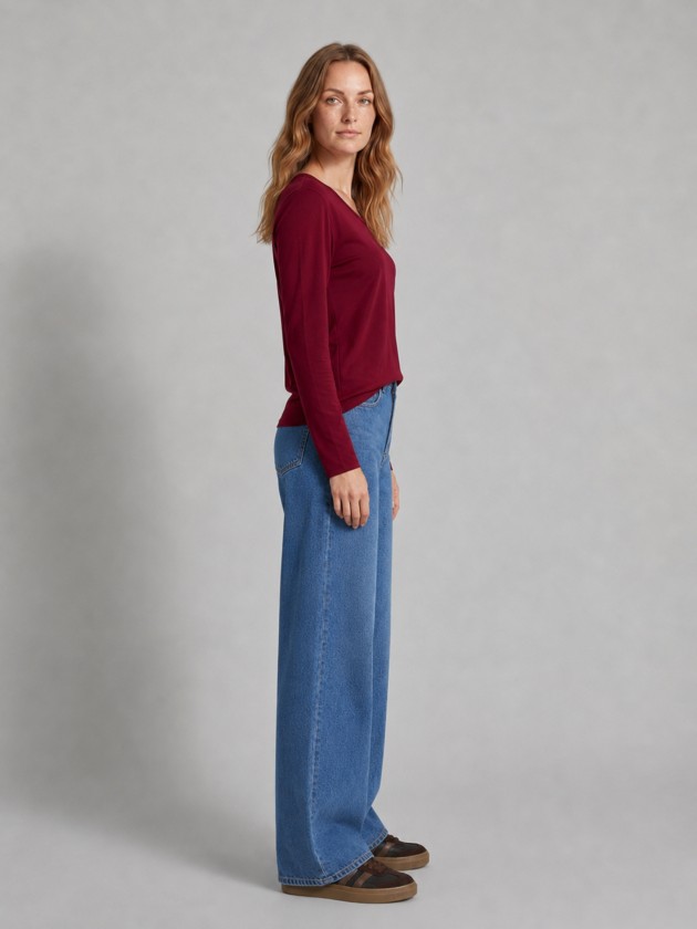 Long-sleeved t-shirt Long-sleeved t-shirt