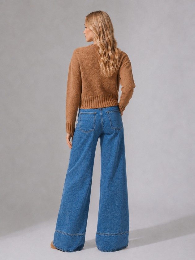 Knitted jacket with buttons