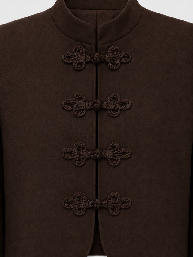 Short jacket with toggles