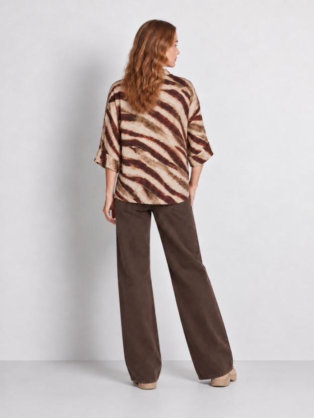 Printed blouse with knot detail