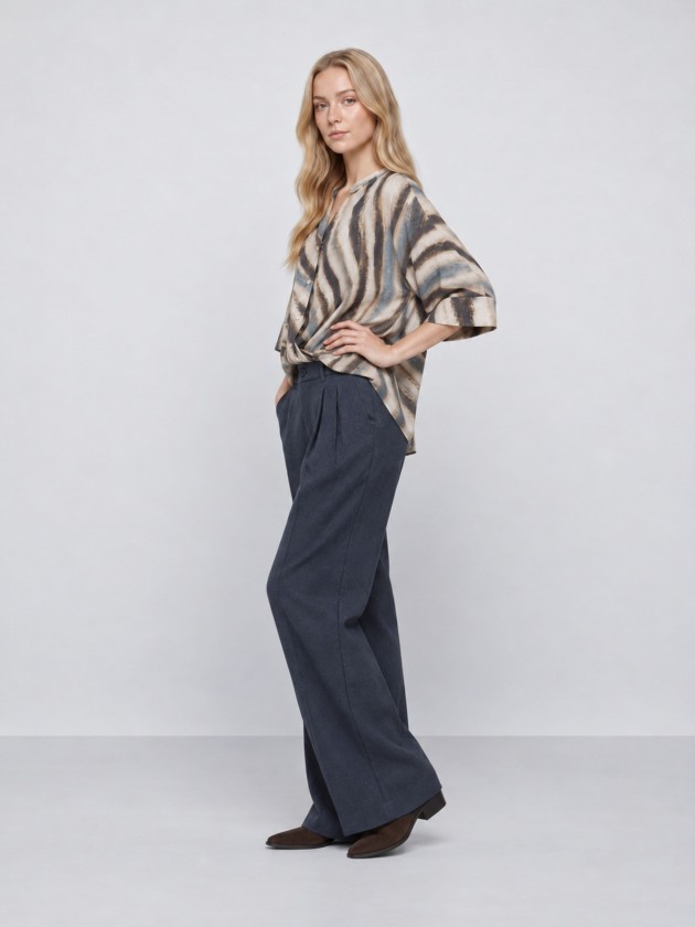 Printed blouse with knot detail Printed blouse with knot detail