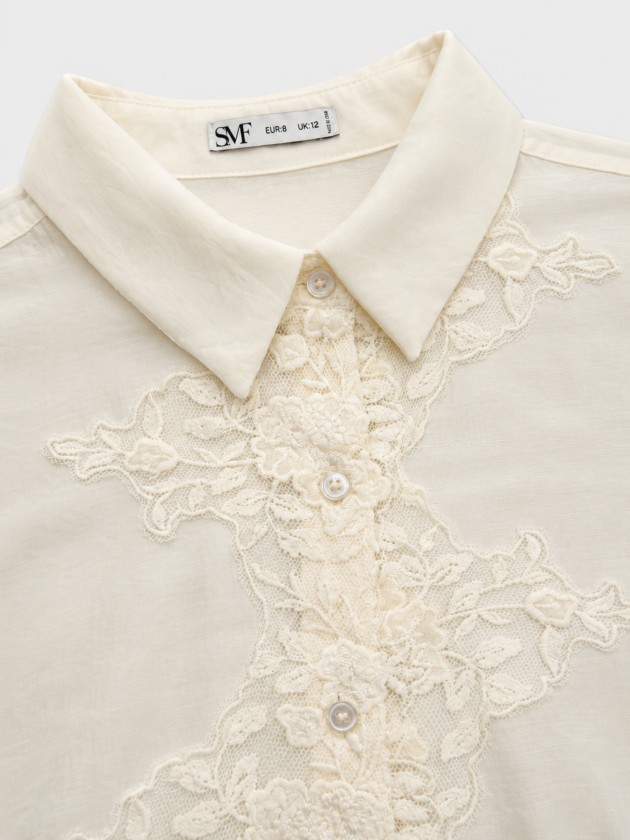 Shirt with floral lace appliqu�.