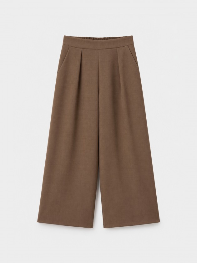 Wide-leg trousers with pleats Wide-leg trousers with pleats
