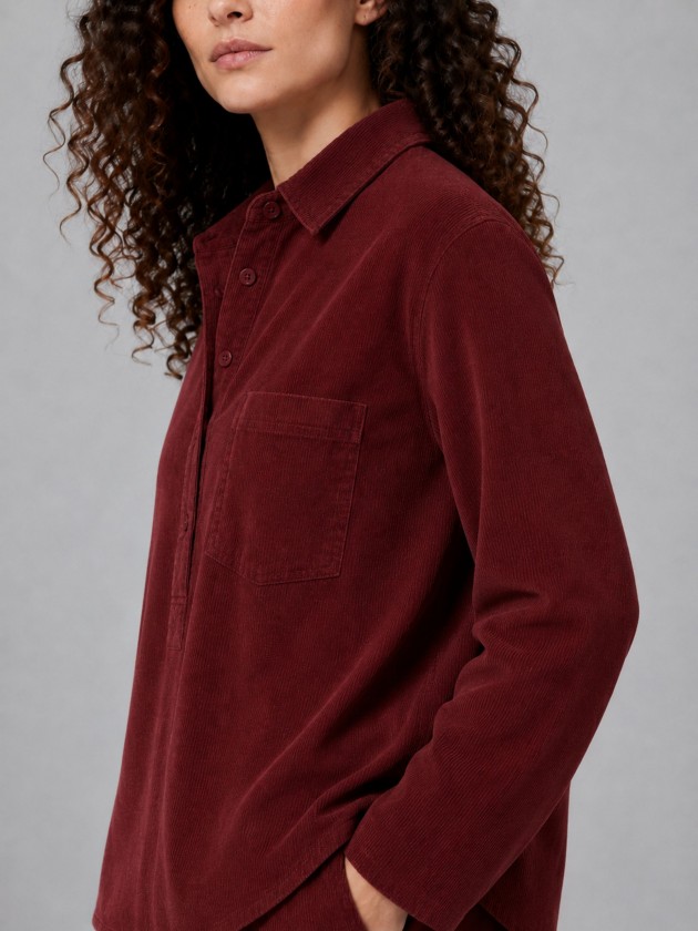 Chemise en velours côtelé avec poche Chemise en velours côtelé avec poche