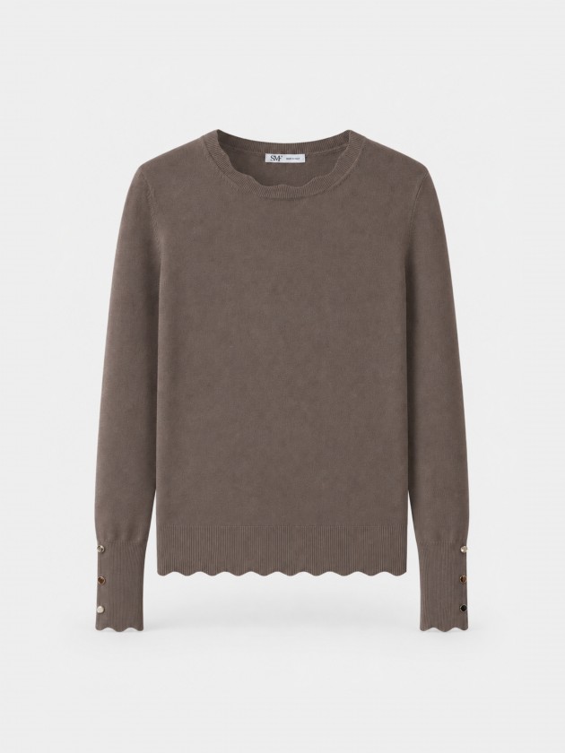 Pull en maille � boutons