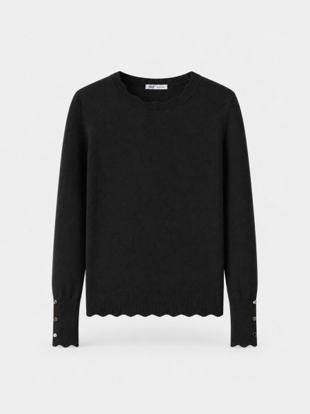 Pull en maille � boutons