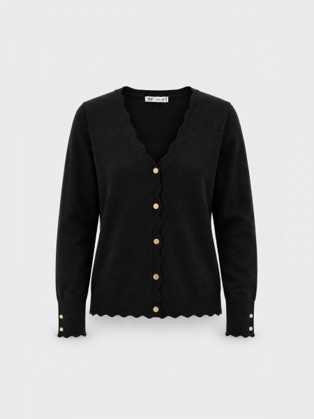 Knitted jacket with a wavy finish.