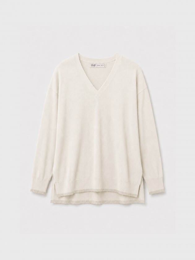 Knitted sweater with a v-neck