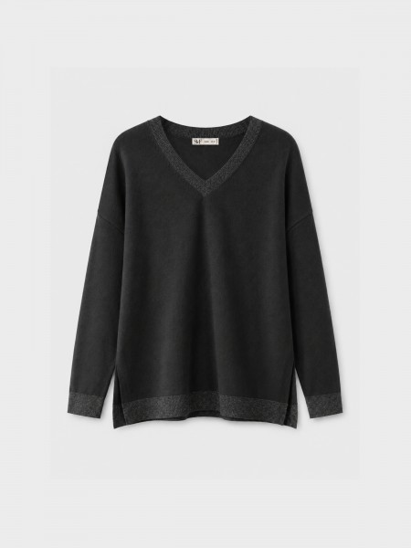 Knitted sweater with a v-neck