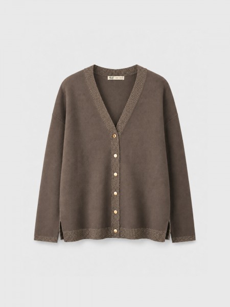 Knitted jacket with metallic thread