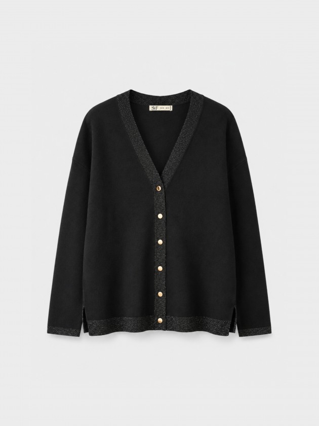 Knitted jacket with metallic thread