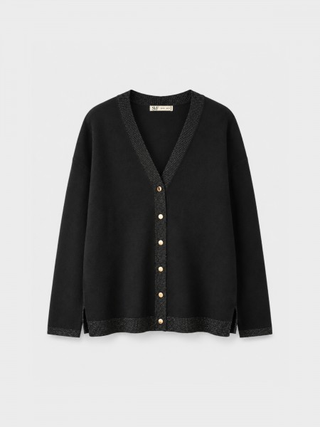 Knitted jacket with metallic thread