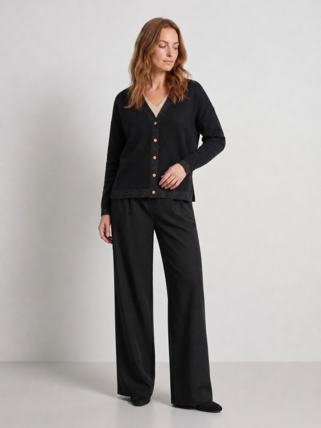 Knitted jacket with metallic thread