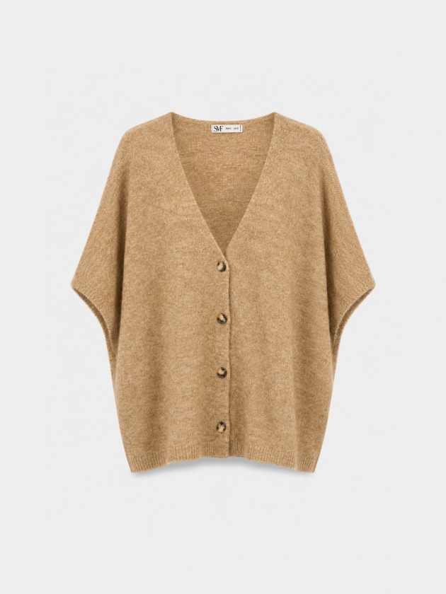 Knitted jacket with batwing sleeves