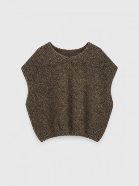 Knitted vest
