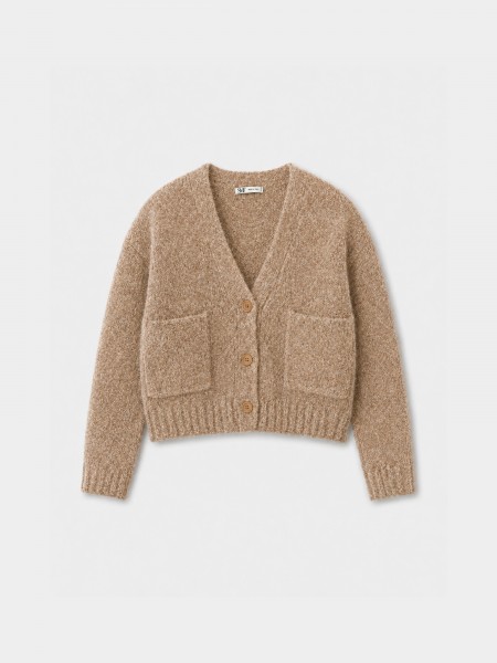 Knitted jacket with pockets