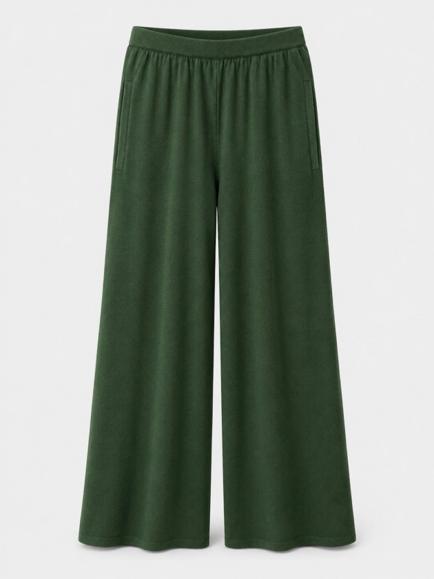 Wide leg pants with elastic waistband.