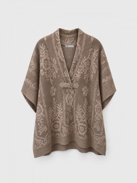Poncho tricot� avec boucle