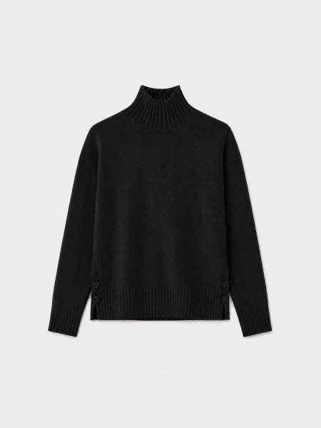 Knitted sweater with a high neck