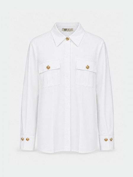 Shirt with pockets and metal buttons.
