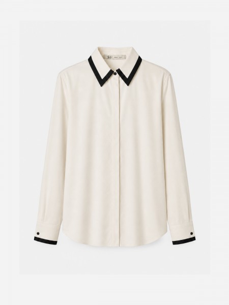 Shirt with contrasting trim.