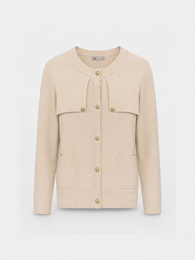 Knitted jacket with pockets Knitted jacket with pockets